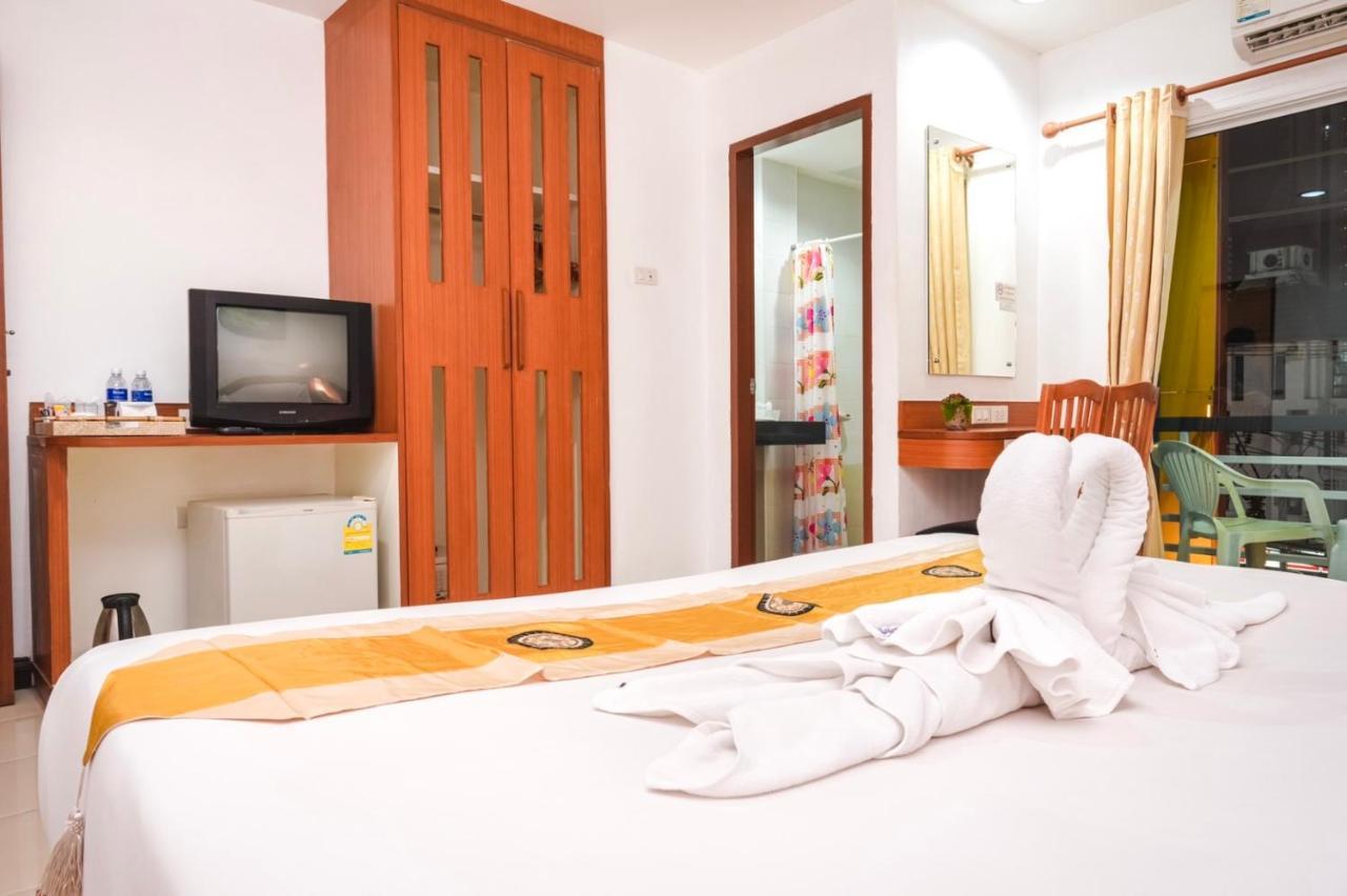 Neptuna Hotel Patong Buitenkant foto